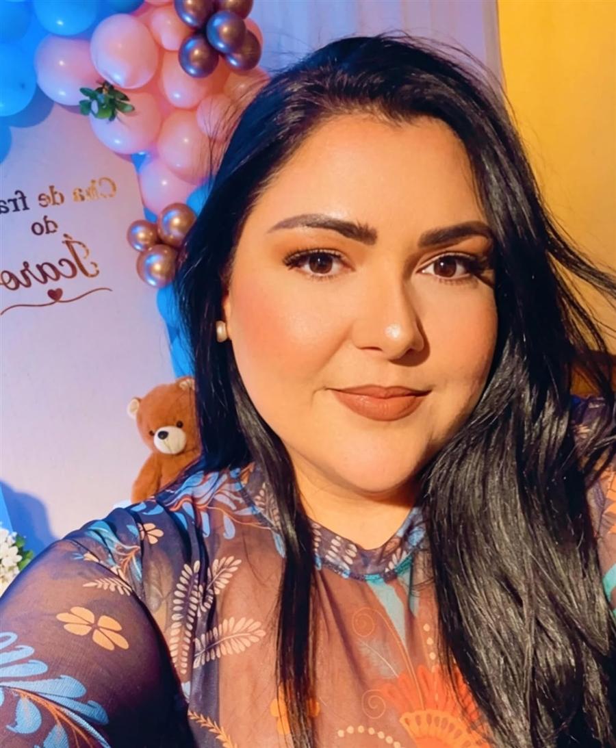Vanessa Artigas, maquiadora profissional da VOG Beauty Design